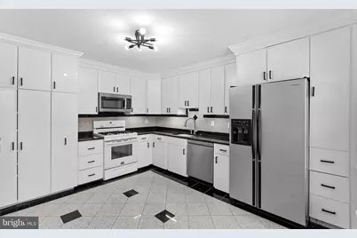 7877 Painted Daisy Drive, Springfield, VA 22152 - Photo 11