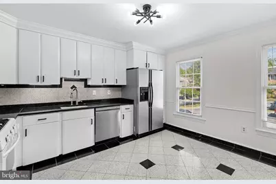 7877 Painted Daisy Drive, Springfield, VA 22152 - Photo 9