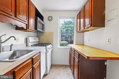 6706 W Wakefield Drive #A2, Alexandria, VA 22307 - Photo 11