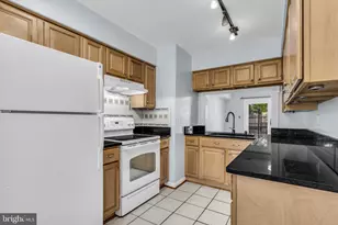 8105 Kingsway Ct, Springfield, VA 22152 - Photo 41