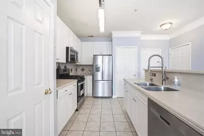 2665 Manhattan Place #310, Vienna, VA 22180 - Photo 5