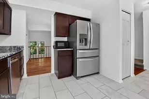 2155 Pond View Ct, Reston, VA 20191 - Photo 9