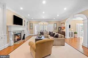 3109 Whimbrell Ct, Oakton, VA 22124 - Photo 9