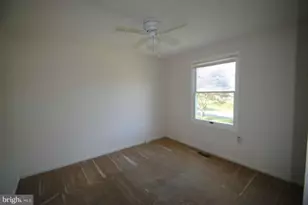 12604 Etruscan Dr, Herndon, VA 20171 - Photo 5
