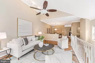 11405 Windleaf Ct, Reston, VA 20194 - Photo 3