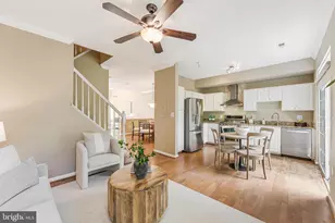 11405 Windleaf Ct, Reston, VA 20194 - Photo 11
