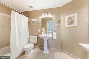11405 Windleaf Ct, Reston, VA 20194 - Photo 25