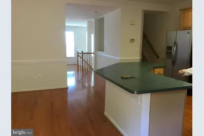 5271 Ballycastle Circle E, Alexandria, VA 22315 - Photo 7