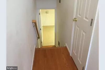 5271 Ballycastle Circle E, Alexandria, VA 22315 - Photo 3