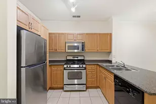 12913 Centre Park Cir, Herndon, VA 20171 - Photo 9
