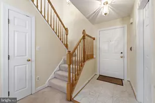 12237 Fairfield House Dr, Fairfax, VA 22033 - Photo 3