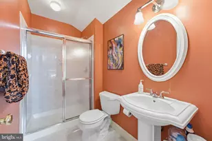 12237 Fairfield House Dr, Fairfax, VA 22033 - Photo 9