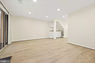 4267 Fox Lake Dr, Fairfax, VA 22033 - Photo 19