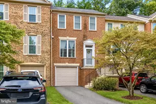 4267 Fox Lake Dr, Fairfax, VA 22033 - Photo 1