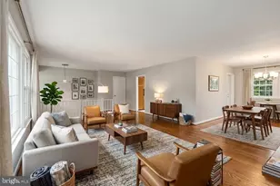9120 Kristin Ln, Fairfax, VA 22032 - Photo 7
