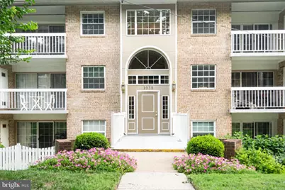 1935 Wilson Lane #T3, McLean, VA 22102 - Photo 1