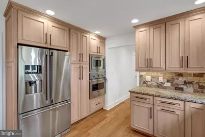 9982 Blackberry Lane, Great Falls, VA 22066 - Photo 13