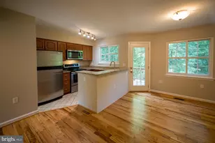 5714 Evergreen Knoll Ct, Alexandria, VA 22303 - Photo 7