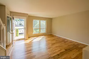 5714 Evergreen Knoll Ct, Alexandria, VA 22303 - Photo 5