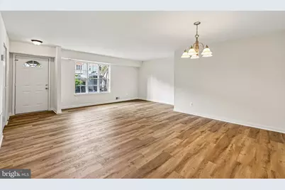 13726 Autumn Vale Court #18F, Chantilly, VA 20151 - Photo 3