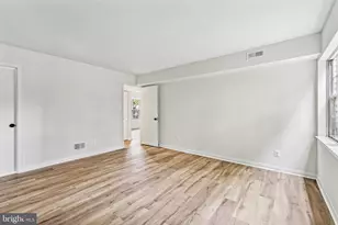 13726 Autumn Vale Ct, Chantilly, VA 20151 - Photo 11