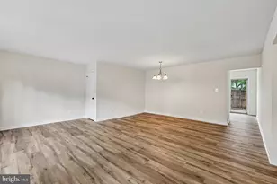 13726 Autumn Vale Ct, Chantilly, VA 20151 - Photo 5