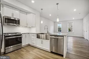 2263 Woodland Gap Terrace, Herndon, VA 20171 - Photo 5
