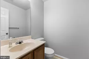 5142 Woodford Dr, Centreville, VA 20120 - Photo 9