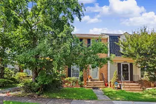 14349 Watery Mountain Ct, Centreville, VA 20120 - Photo 3