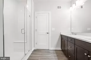 12136 Loblolly Dr, Fairfax, VA 22033 - Photo 17