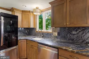 14808 Cranoke St, Centreville, VA 20120 - Photo 13