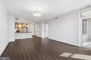 8220 Crestwood Heights Dr, McLean, VA 22102 - Photo 15