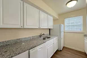 9642 Hagel Cir, Lorton, VA 22079 - Photo 7