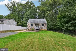 7806 Oak St, Falls Church, VA 22043 - Photo 1