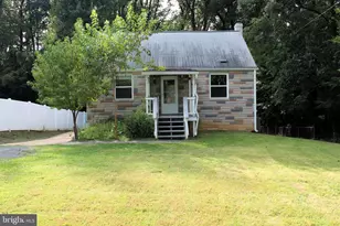 7806 Oak St, Falls Church, VA 22043 - Photo 1