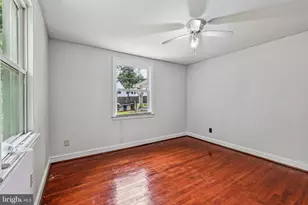 7806 Oak St, Falls Church, VA 22043 - Photo 7