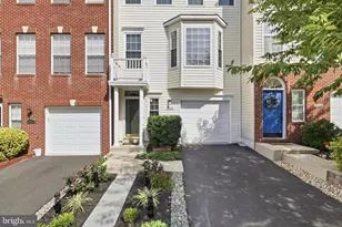 5106 Ballycastle Cir, Alexandria, VA 22315 - Photo 3