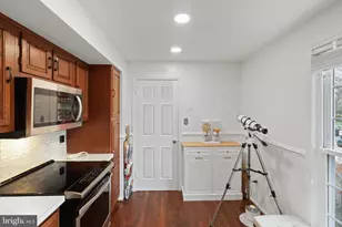 7010 Leestone St, Springfield, VA 22151 - Photo 3