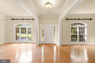 10606 Rosehaven St, Fairfax, VA 22030 - Photo 3