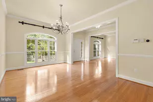10606 Rosehaven St, Fairfax, VA 22030 - Photo 7