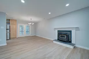 11301 Gatesborough Ln, Reston, VA 20191 - Photo 7
