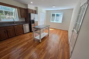 9929 Barnsbury Ct, Fairfax, VA 22031 - Photo 3