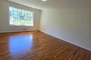 9929 Barnsbury Ct, Fairfax, VA 22031 - Photo 7