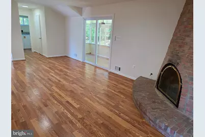 9929 Barnsbury Court, Fairfax, VA 22031 - Photo 5