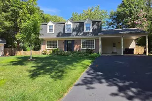 9929 Barnsbury Ct, Fairfax, VA 22031 - Photo 1