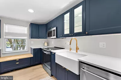 10131 Walnut Wood Court, Burke, VA 22015 - Photo 13