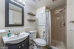 10343 Bushman Dr, Oakton, VA 22124 - Photo 37
