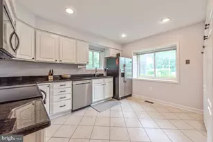 10343 Bushman Dr, Oakton, VA 22124 - Photo 15
