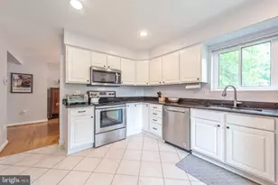 10343 Bushman Dr, Oakton, VA 22124 - Photo 17