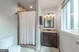 10343 Bushman Dr, Oakton, VA 22124 - Photo 25